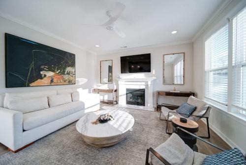 Pineville House | Luxury 4BR Escape - Premium Modern Comfort