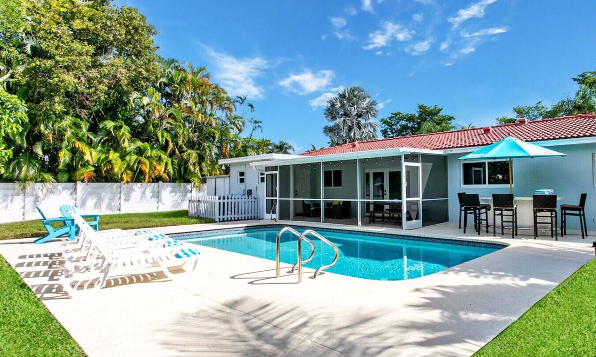 Dania Beach Villa | Luxury 5 Villa Heated Pool near Beach & Casino