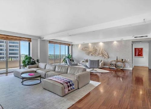 Key Biscayne Apartment | Luxury Four-Bedroom Oceanfront Residence