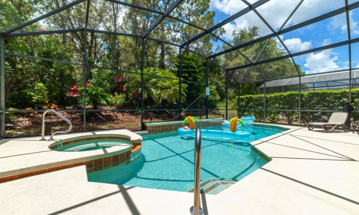 West Kissimmee House | Luxury Home - 5 Minutes From Disney - Star Wars Theatre!