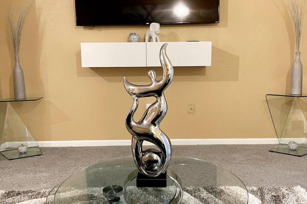 Miami Gardens House | Luxury Miami 2br Townhouse Near Stadium !