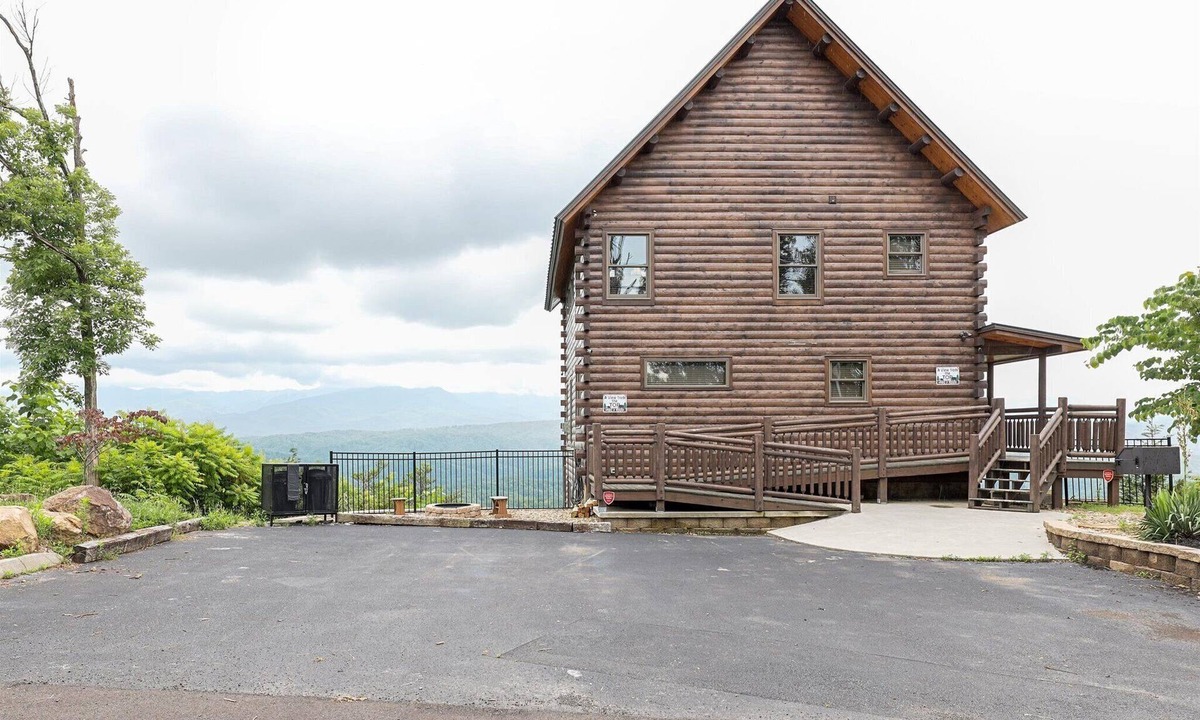 Sevierville Cabin | Luxury Retreat, Unobstructed Panoramic View, Central Location,Hot Tub, EV,Arcade