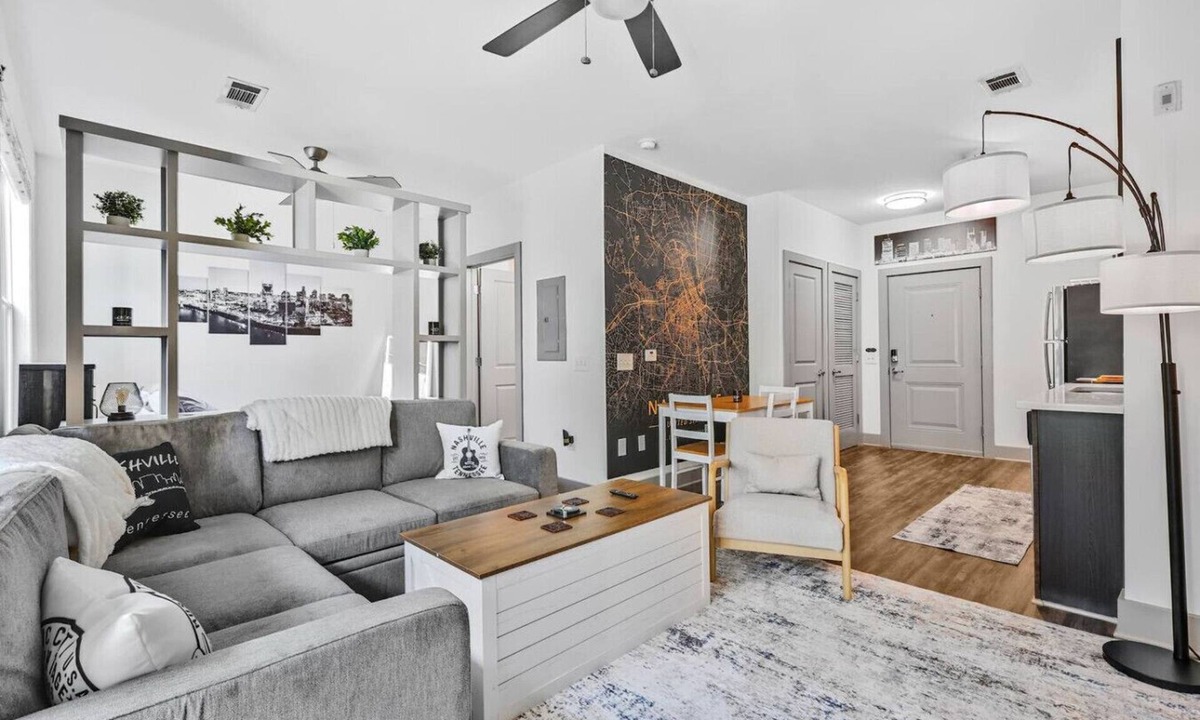 West End Apartment | Luxury Studio with Balcony and Makeup Room