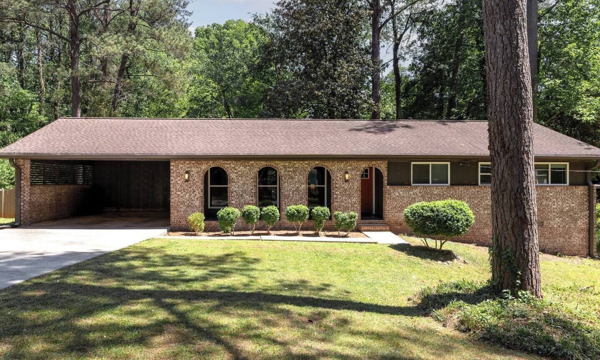 Tucker House | Luxury Tucker Getaway