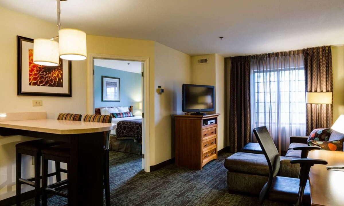 Alpharetta Hotel | Making The Best Memories Along The Way! Free Breakfast, Pet-friendly!