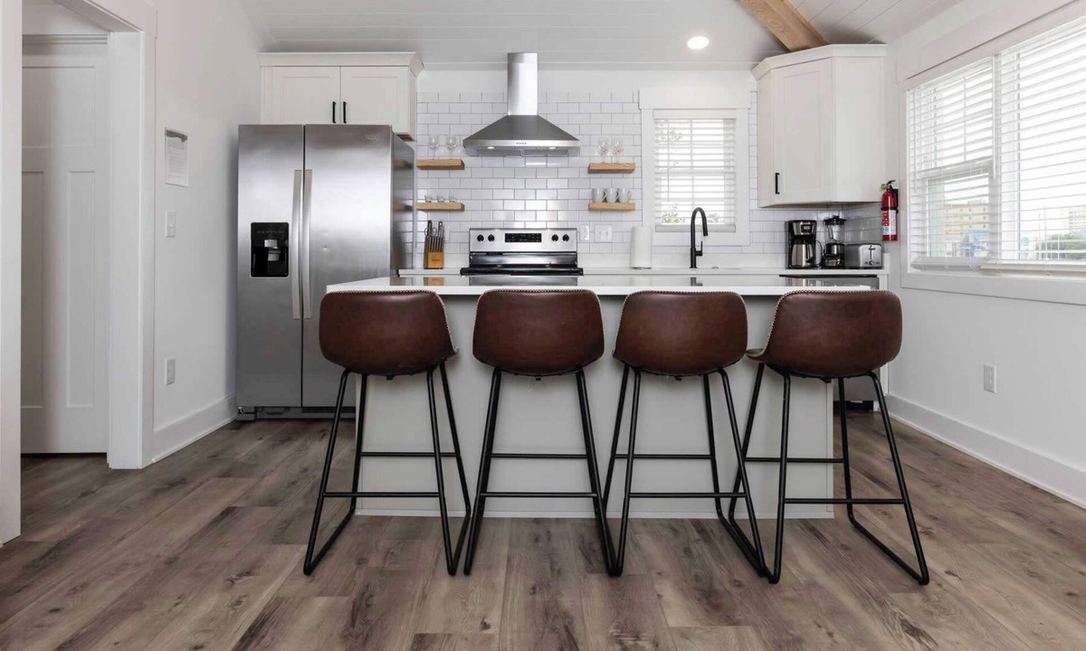 Northeast Virginia Beach Apartment | Malibu - Loft #4 - 8 min walk to the beach