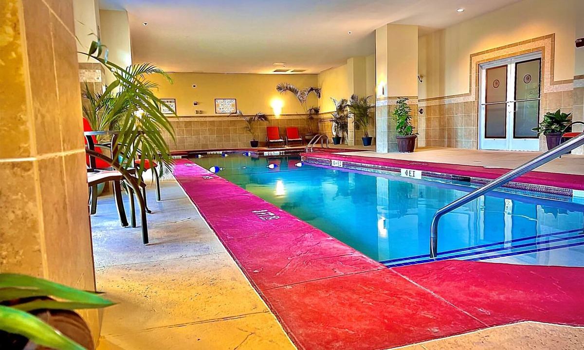 Myrtle Beach Hotel | Marina Inn at Grande Dunes 2BR Suite by RedAwning
