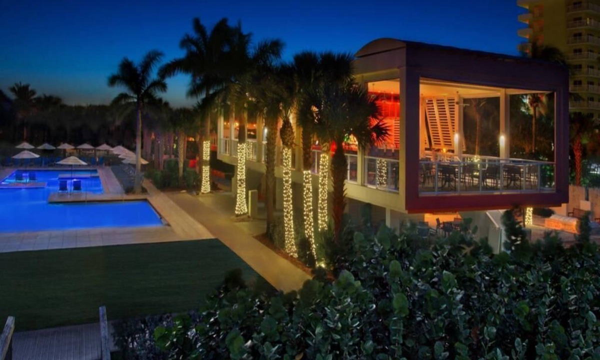 Marco Island Villa | Marriott Crystal Shores Resort Marco Island with GULF FRONT VIEW on the Beach!n