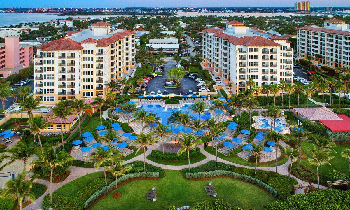Palm Beach Shores Condo | Marriott Ocean Pointe - Spacious 2BR - Full Kitchen - Beach Resort!
