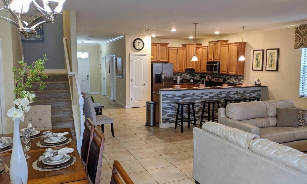 Davenport Villa | Massive 3,800+ sq ft 9B/5B luxury villa at Champions Gate. Private pool, game room, sleeps 29.