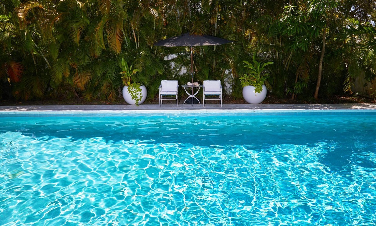 El Portal House | Miami Pool Cottage in El Portal