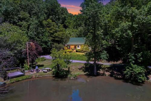 Dandridge House | Middle Of Everywhere by Beyond Expectations