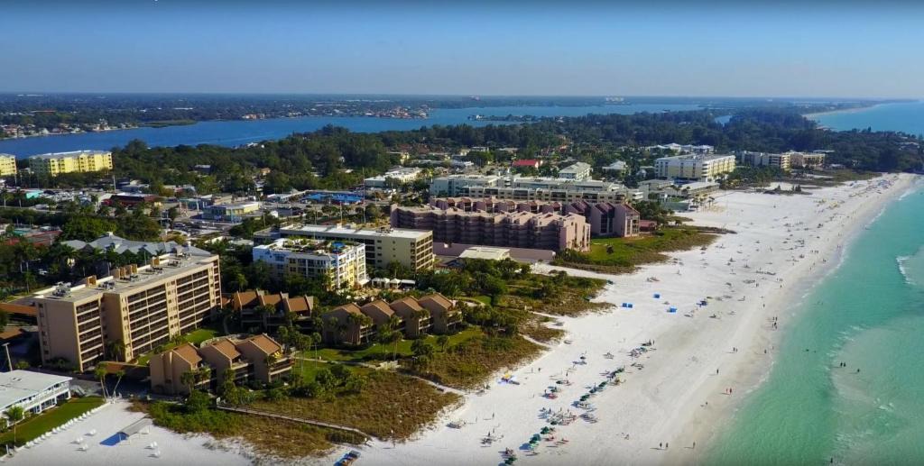 Siesta Key Apartment | Midnight Cove #714, Bayside in Siesta Key, FL
