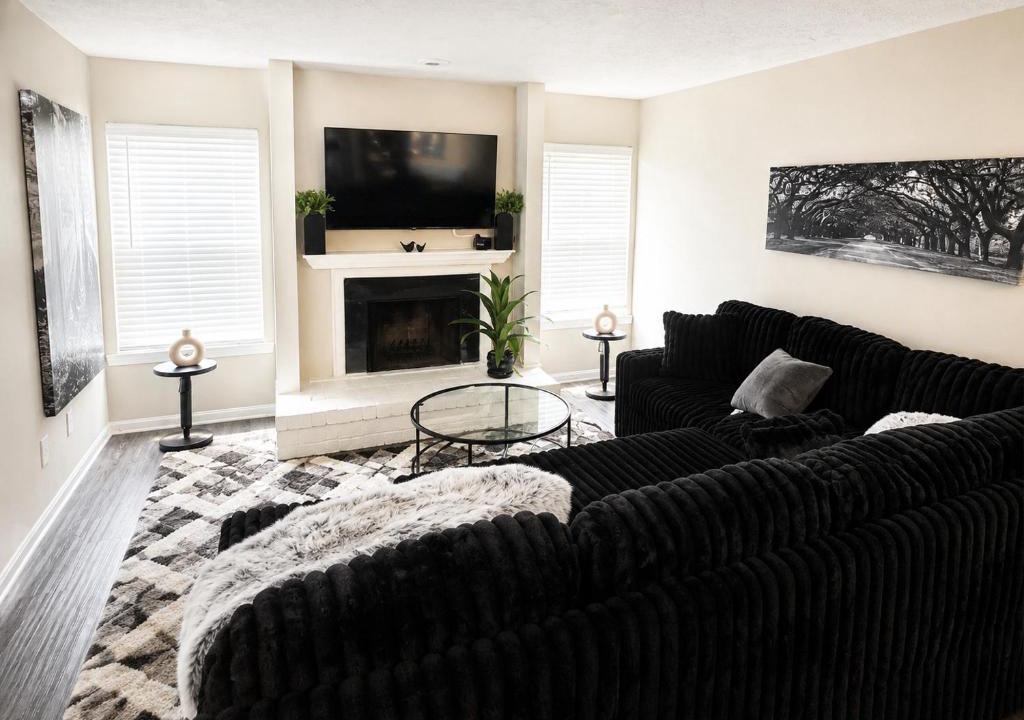 Cumberland Apartment | Midnight Serenity SPACIOUS LUX 1BR POOL NEAR THE BATTERY