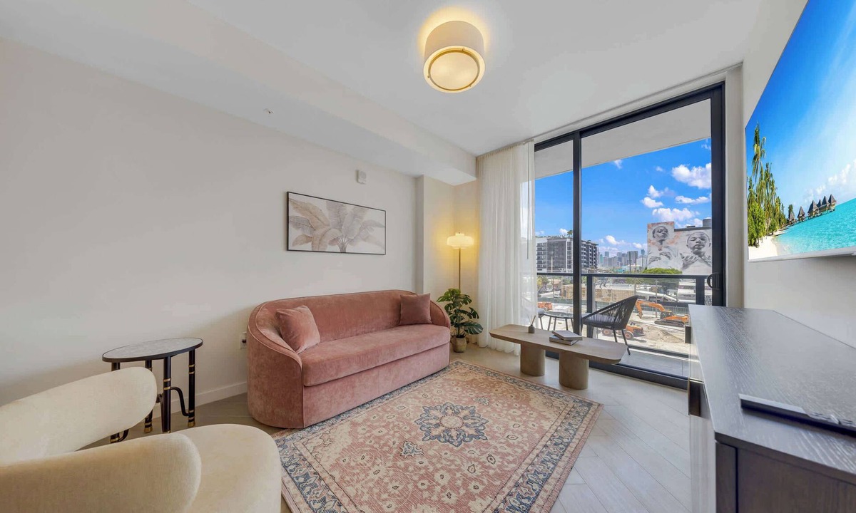 Wynwood Art District Apartment | Modern 1BR | RoofPool | 30Min World Cup Stadium