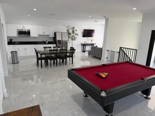 Little Havana Apartment | Modern 2BR in Miami - Centrally located - Free On-Site Garage Parking - FIFA World Cup