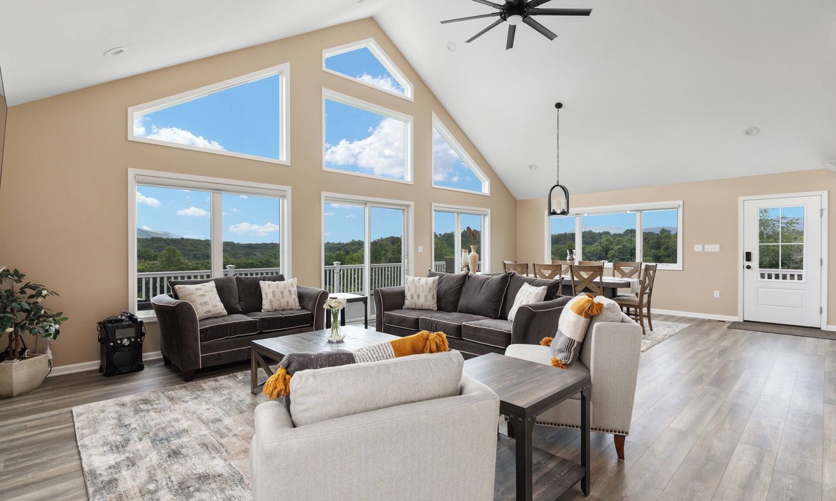 Stanley House | Modern 4-bedroom Country House in Stanley with A Big Sky View!