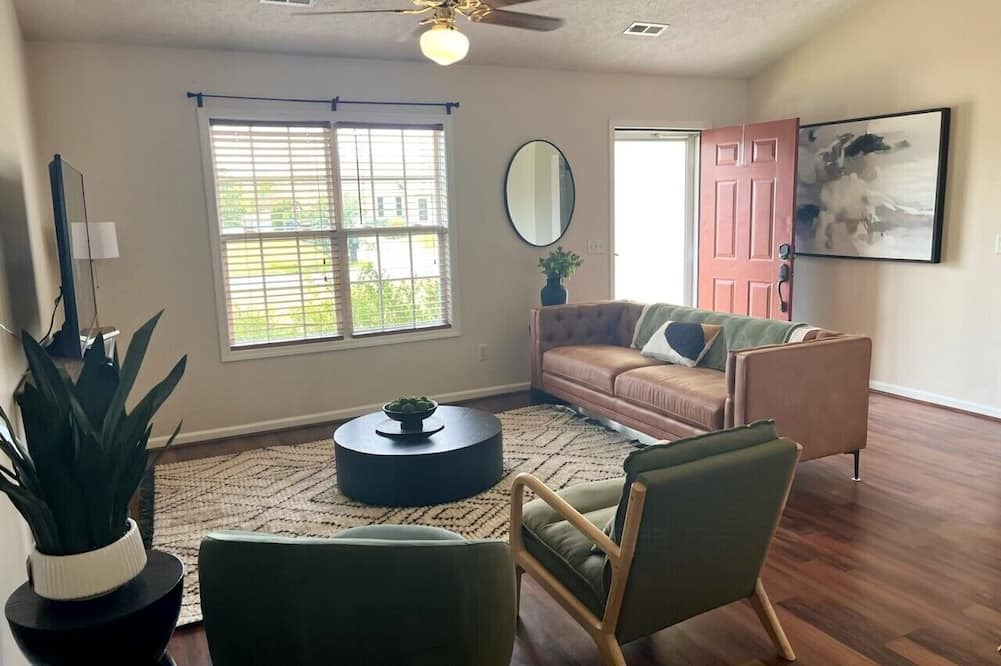 Murraysville House | Modern Coastal Home | Minutes to Beach & Downtown!