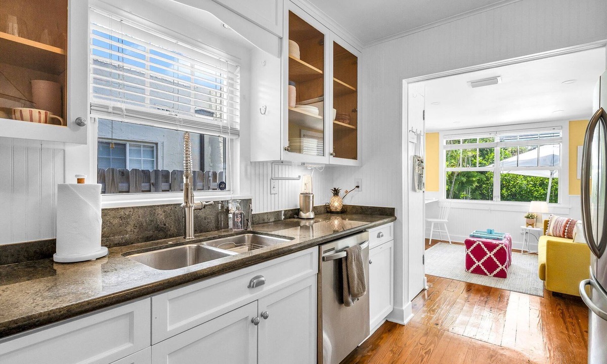 Poiciana Park II House | Modern Designer Gem in West Palm Beach