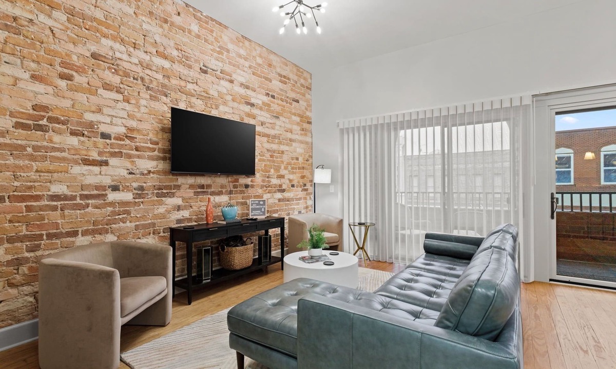 Spartanburg Apartment | Modern Downtown Spartanburg Apartment B | Walkable Patio