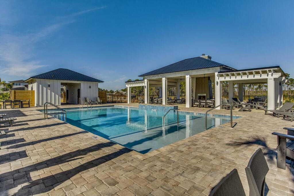 Ono Island House | Modern Luxury 4BR Pool Bay Access Outdoor Dining