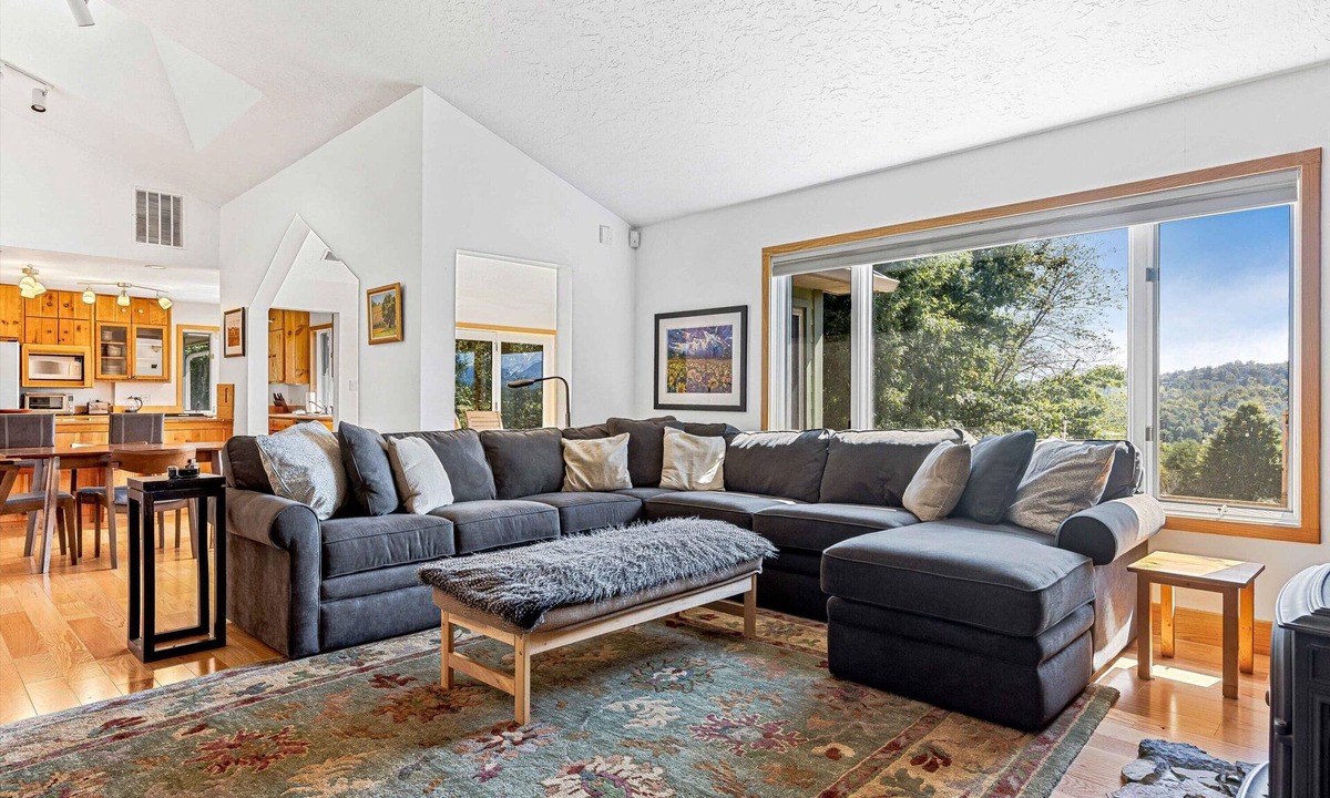 Marshall House | Modern Mountain Home 20 minutes from Asheville