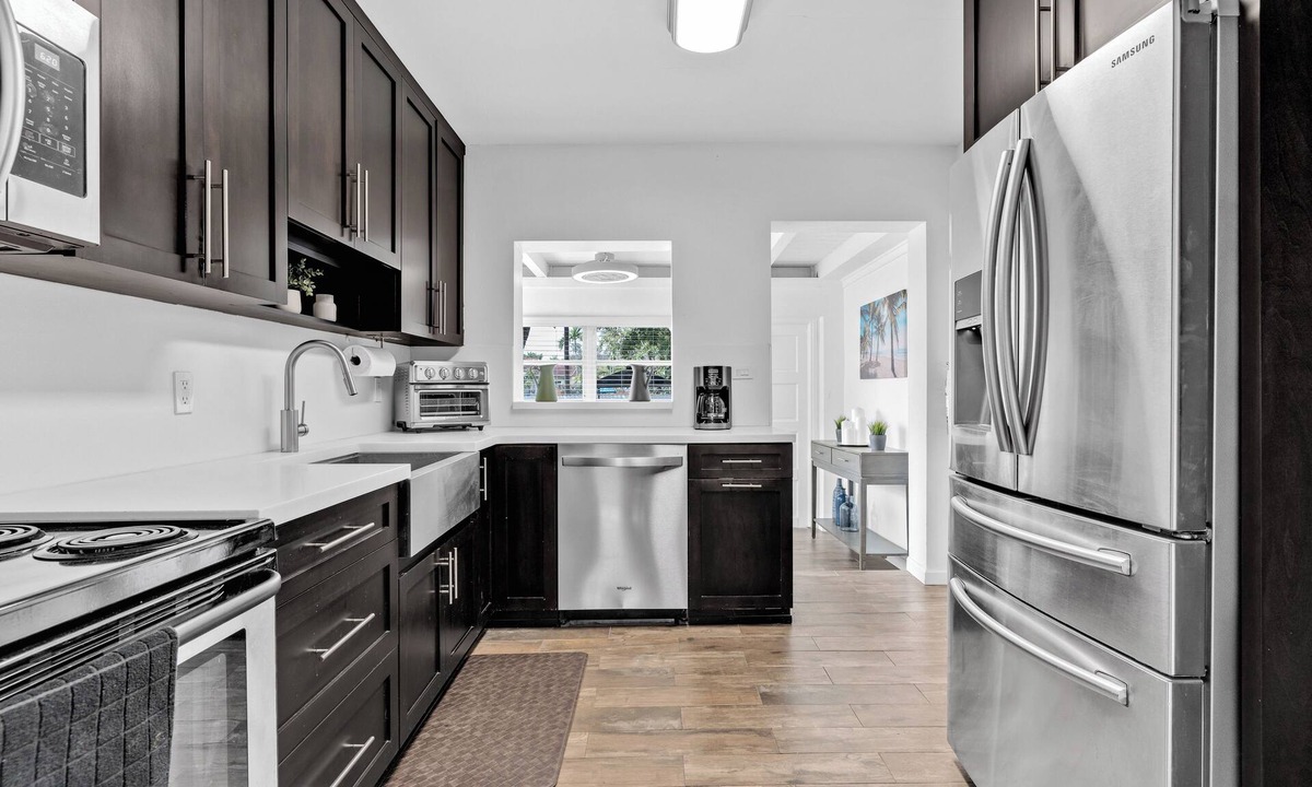 Miami Springs House | Modern property for 6 people in Miami Springs!n