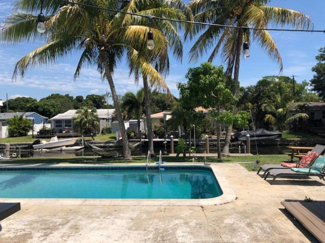 Downtown Fort Lauderdale Villa | Modern Spanish Villa- Pool- By River-Tropical !