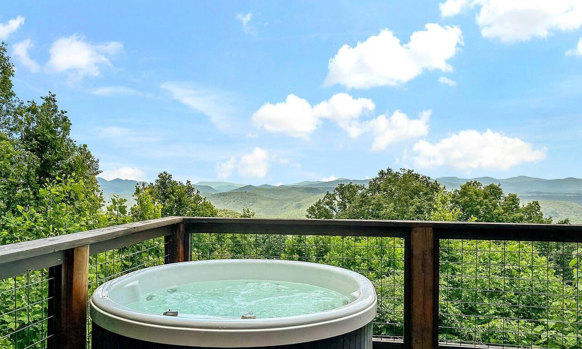Marion Cabin | Moondance | Log Cabin with Hot Tub, Fire Pit & Mountain Views!