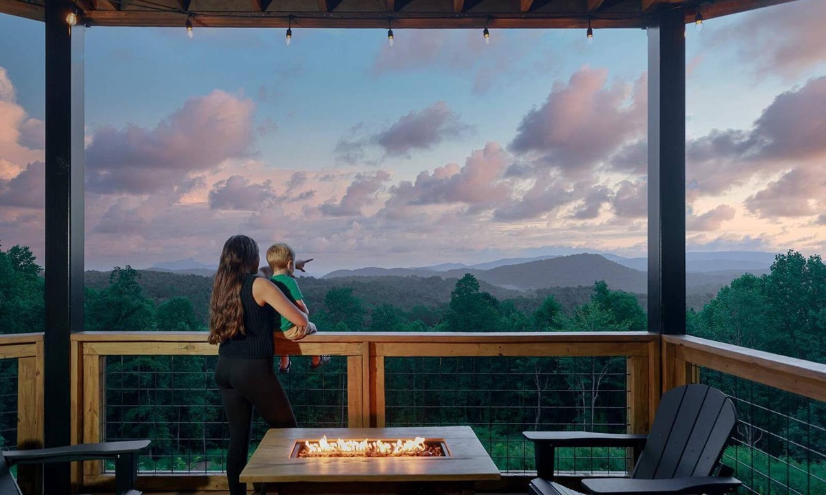 Saluda House | Mountain Moonlight at Saluda Mountain Retreats!
