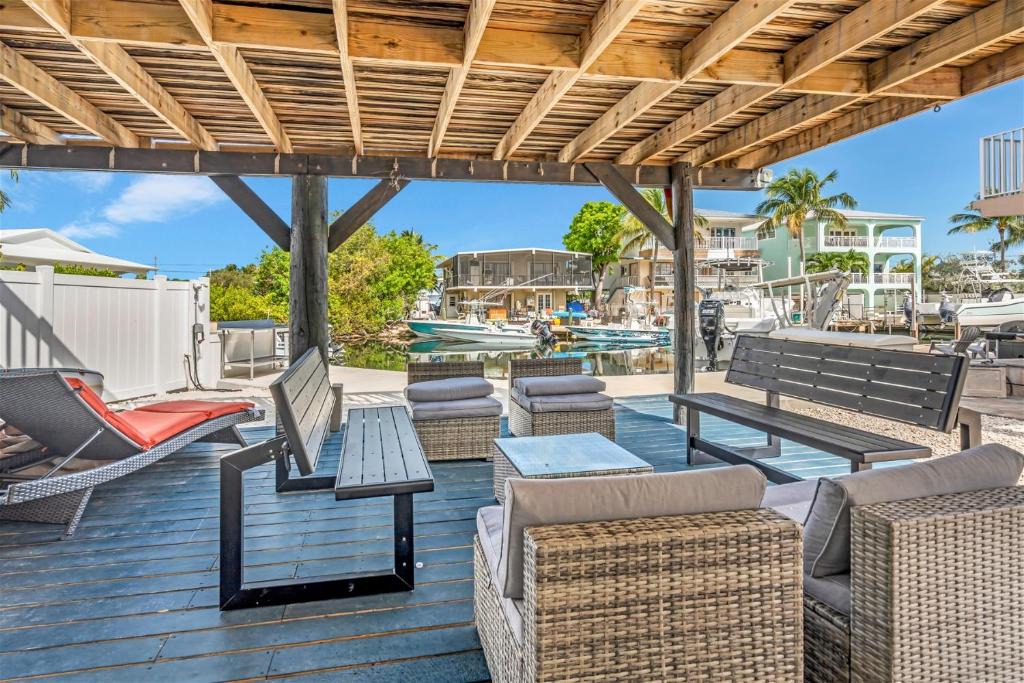Tavernier House | Mullet`s End