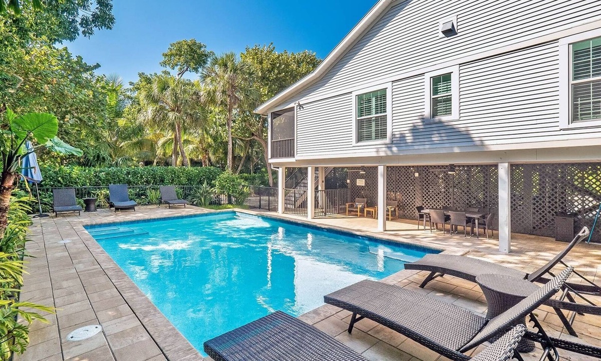 Captiva House | Near beach. Wade On In (Previously On the Wiles Side) Captiva Island Pool Home