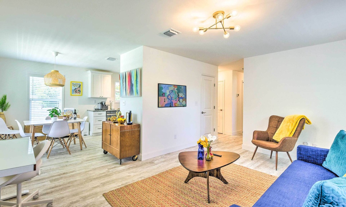 Alta Vista House | Near Downtown + Ocean: Sarasota Getaway
