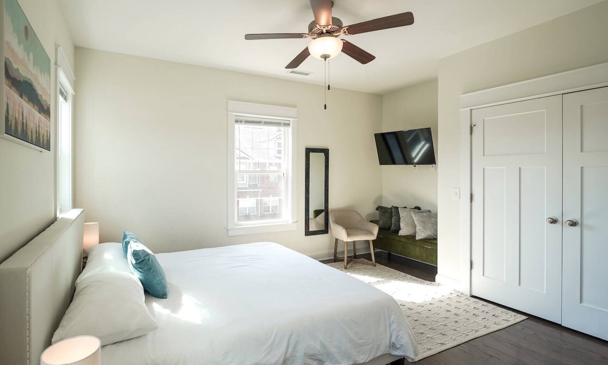 Murfreesboro House | NEW 3 BR 2+ BA Townhome | Sleeps 7 | Near Downtown