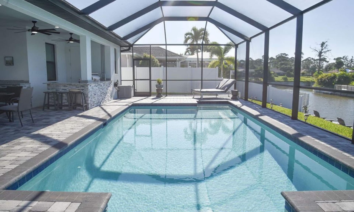 Trafalgar House | New Canal Access Pool Home w/Outdoor Oasis/Kayaks