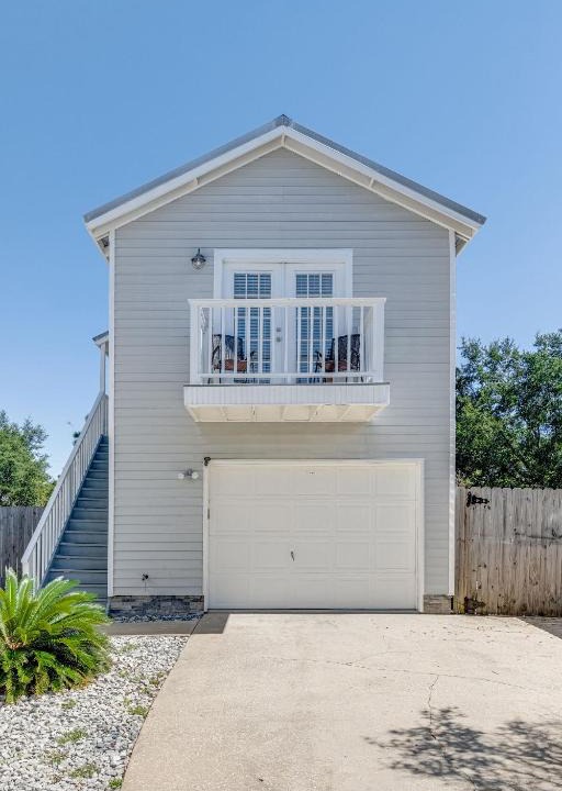 Navarre Apartment | NEW Cute & Private Studio Apartment in Navarre