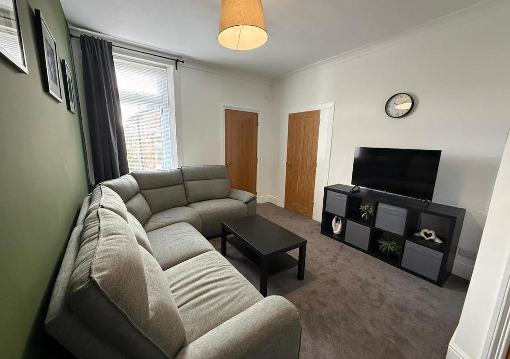 Gateshead Apartment | NEW Faraday-luxurious 3 Bedroom 4 Beds Sleeps 7 Contractor Stay