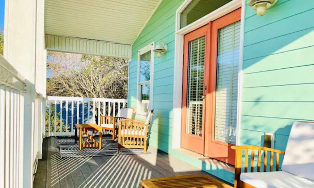 Sunnyside On The Gulf House | New Listing! 5 Bedroom- Game Room- Near Beach