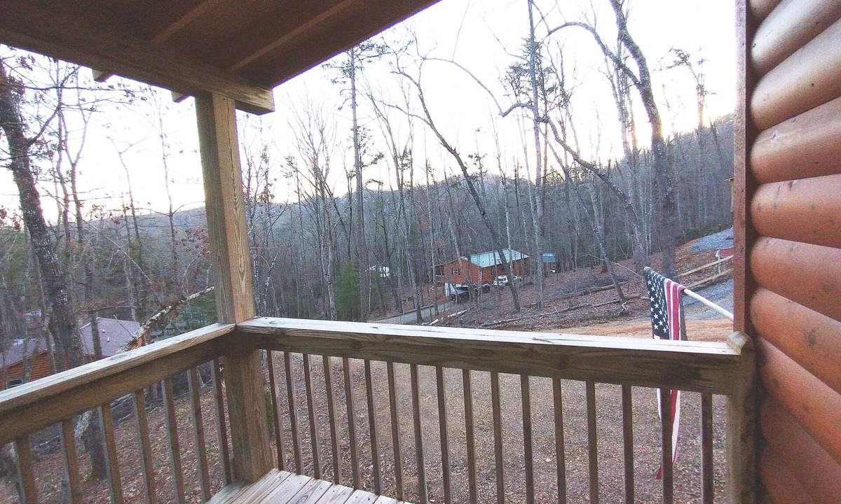 Dixie Shores Cabin | NEW LISTING! Mountain Cabin Getaway with a fire pit,WiFi, Dish Network,Dogs OK