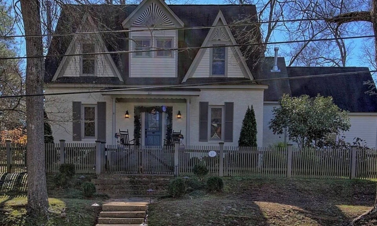 Senoia Apartment | New Listing! Walkable Studio in Downtown Senoia Historic District