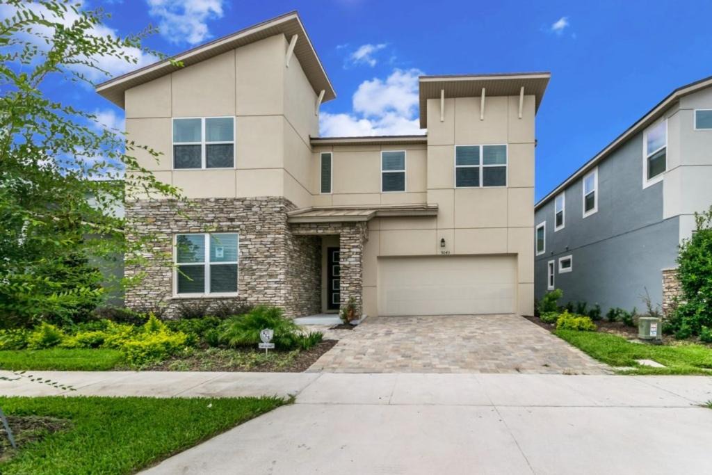 Bay Lake Villa | New Solara Resort 9 Bedroom 6 Bathroom Villa villa