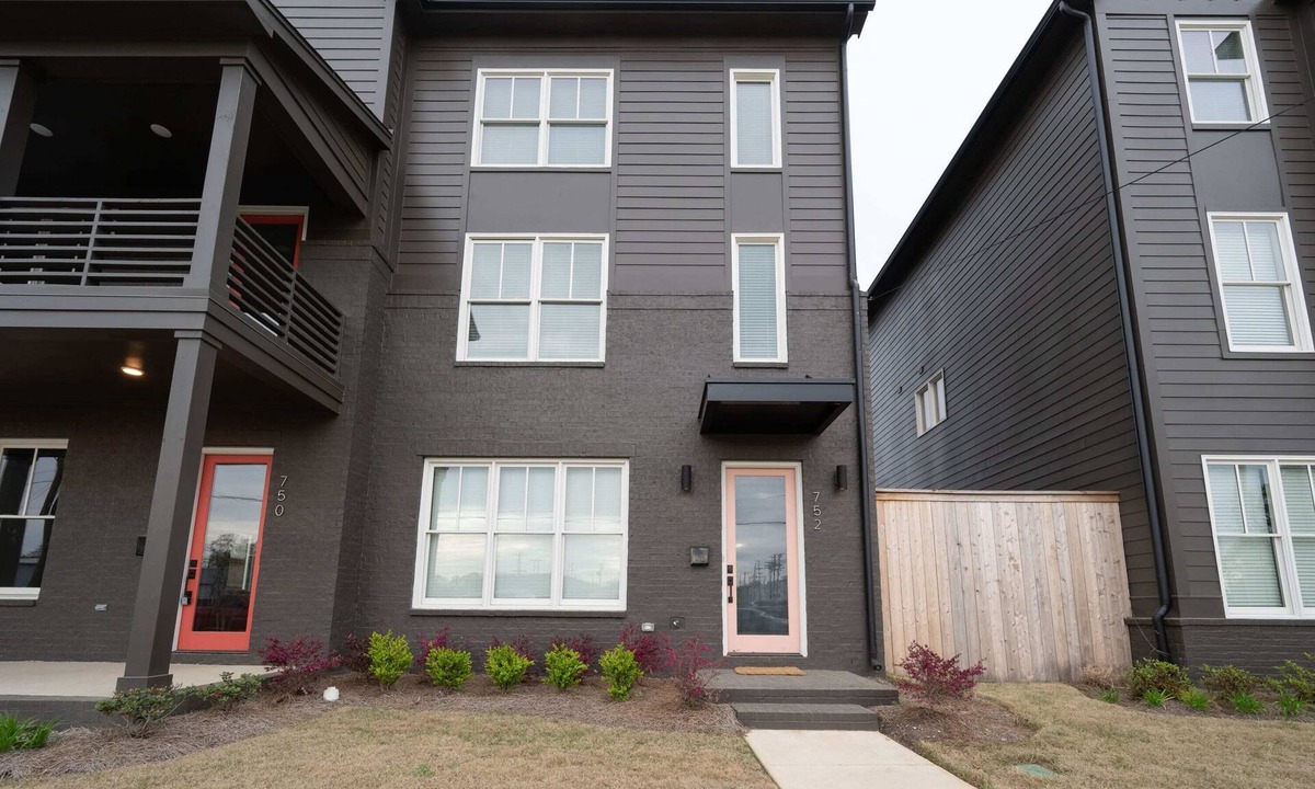 Cooper-Young Historic District House | Newly Built Townhome - Close to Everything Midtown