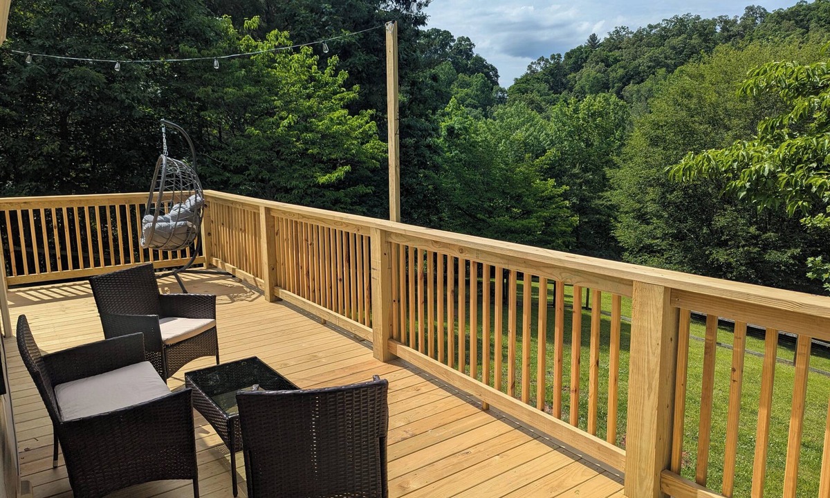 Cullowhee House | Newly Furnished-Game Room-Deck-Patio-Fire Pit-Outdoor Dining-Two Minutes to WCU
