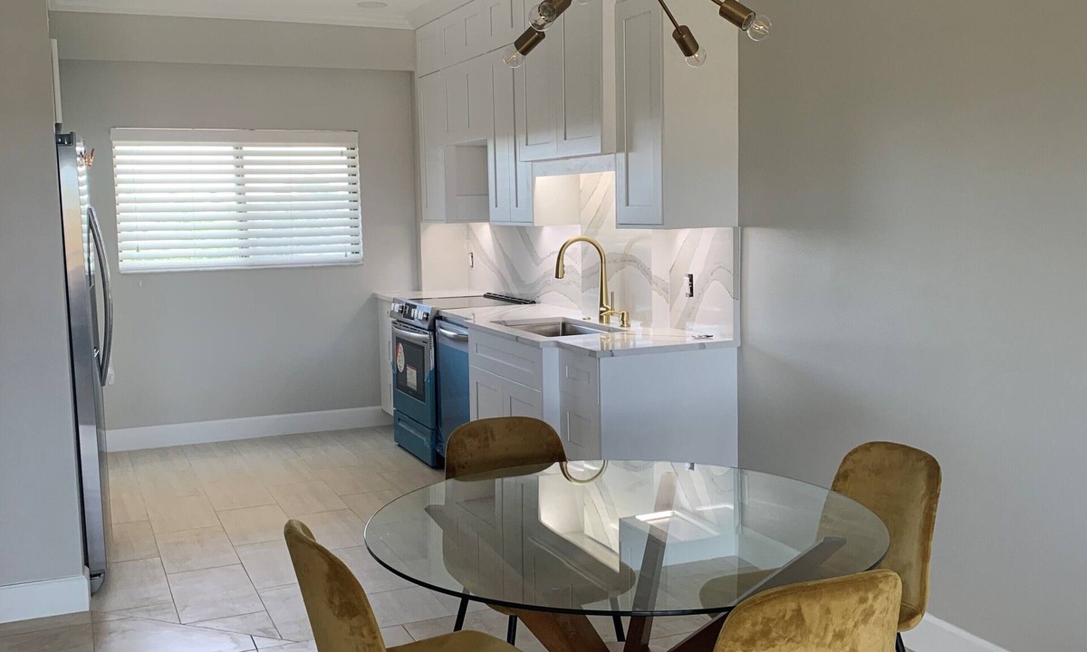 Tierra Verde Condo | Newly remodeled Island condo with view of the Bay and short walk to beach.