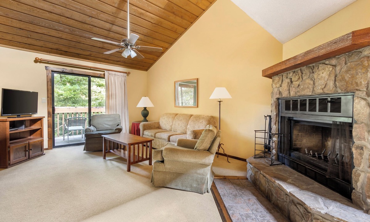Sapphire Condo | Nice 2 Bedroom Near Sapphire Valley Ski Area w/Resort Indoor Pool, WiFi & More