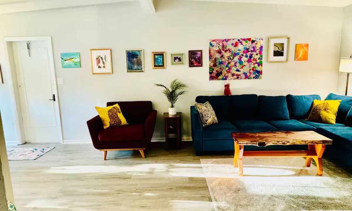 Gainesville House | Nina Juniper Art House Exhibit