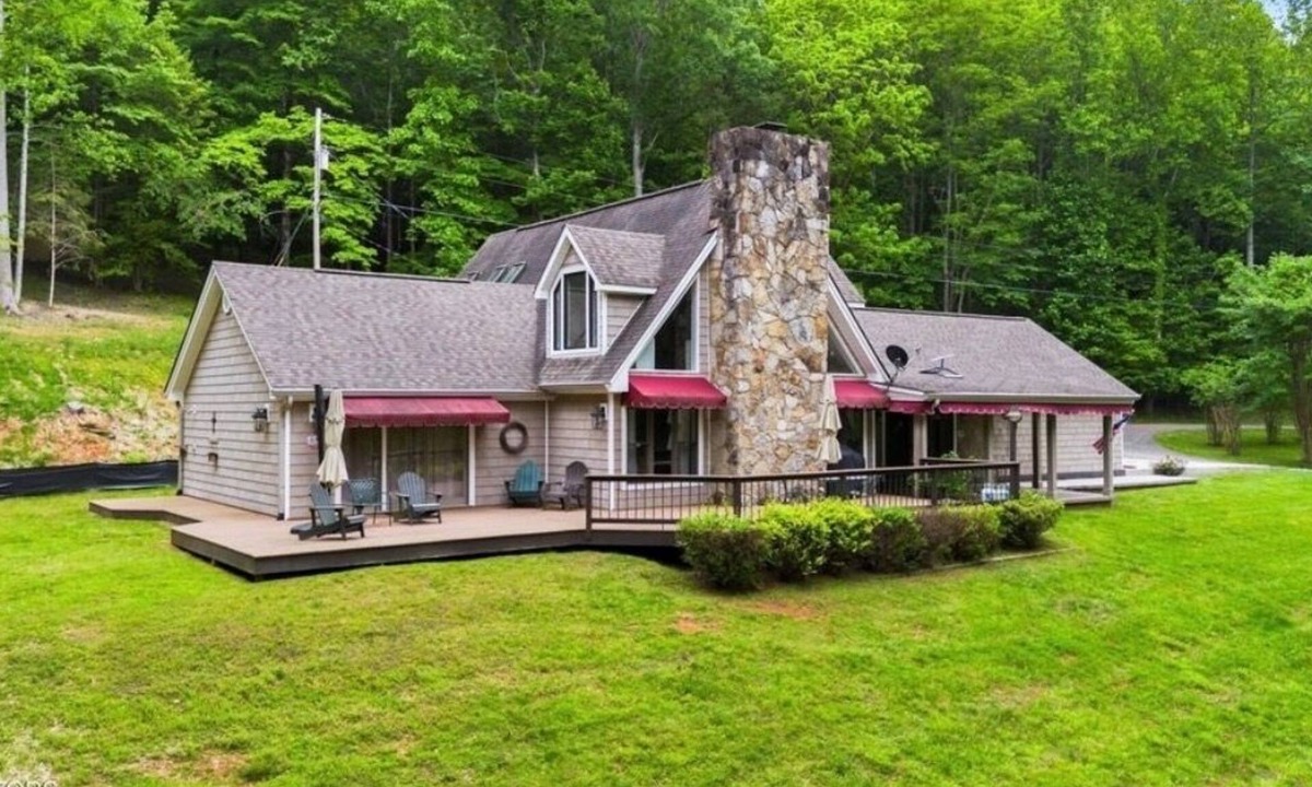 La Follette House | NORRIS LAKE FRONT RENTALS : CAMP RUN A MUK-LAKE FRONT with PRIVATE DOCK