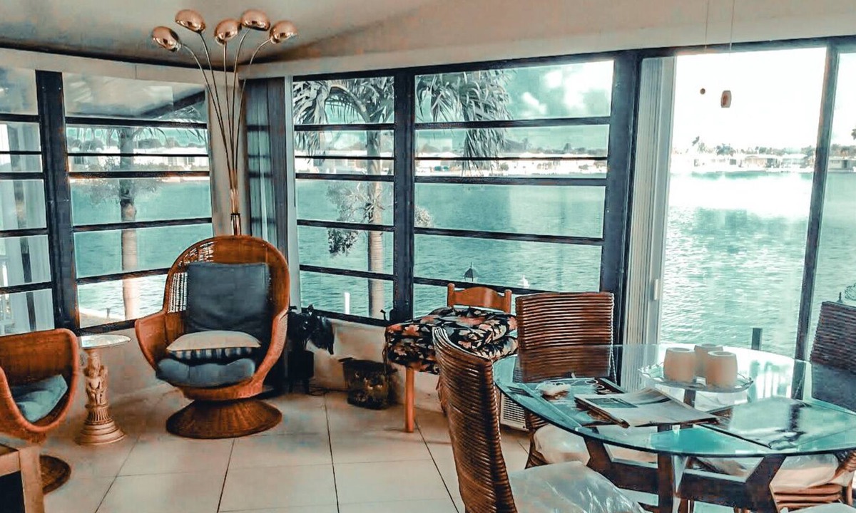 Pembroke Park House | Oasis on the water with amazing view