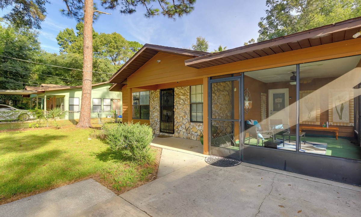 Fellowship House | Ocala Home < 7 Mi to World Equestrian Center!