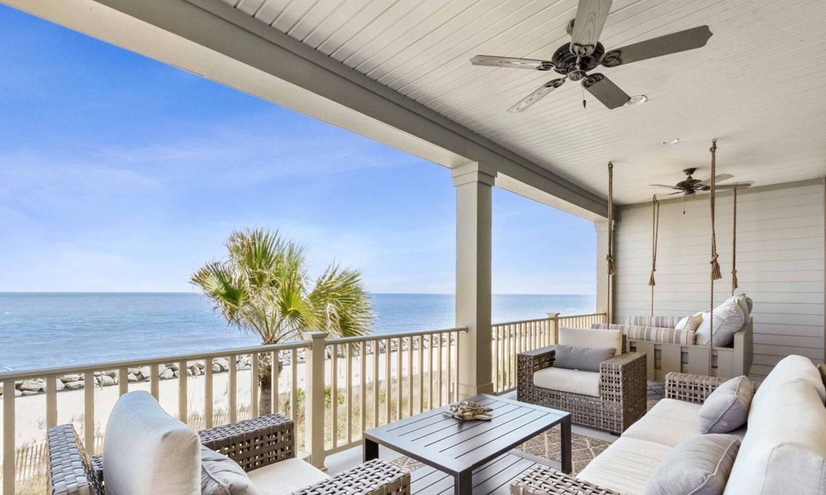 Jekyll Island House | Ocean Cottage 108 - Aqua Luna Oceanfront at The Cottages at Jekyll Island